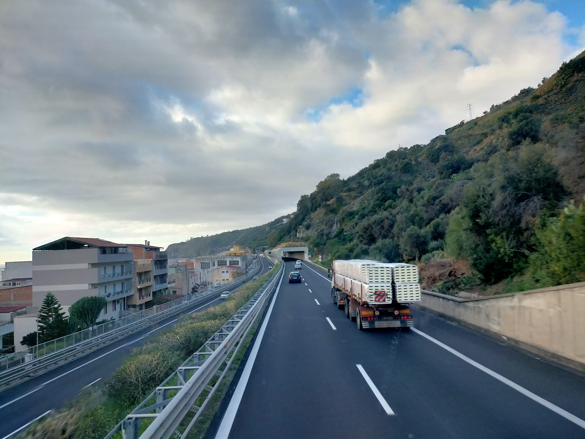 Autostrada Messina-Palermo, Corsia Ridotta Per Un Mese Per Interventi ...