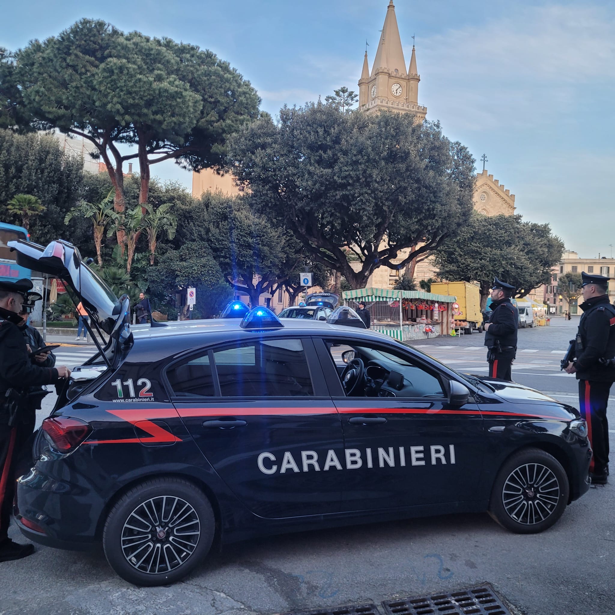 Controlli Dei Carabinieri A Messina Durante Le Festività Pasquali: 4 ...